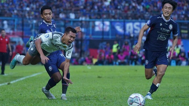 Anggota Komite Eksekutif (Exco) PSSI Yoyok Sukawi membantah kabar Liga 1 2022/2023 akan kembali dilanjutkan pada 7 November.