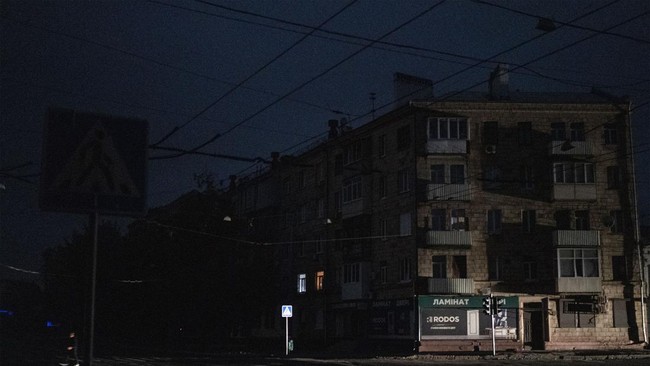 Ukraina melaporkan lebih dari 1.000 kota dan desa gelap gulita selama 10 hari terakhir akibat serangan habis-habisan Rusia menargetkan fasilitas energi negara.