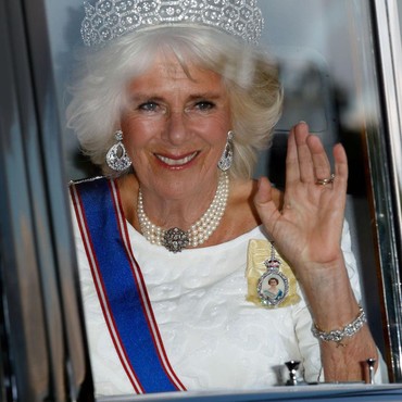 9 Potret Camilla Istri Raja Charles III, Selingkuhan yang Jadi Permaisuri