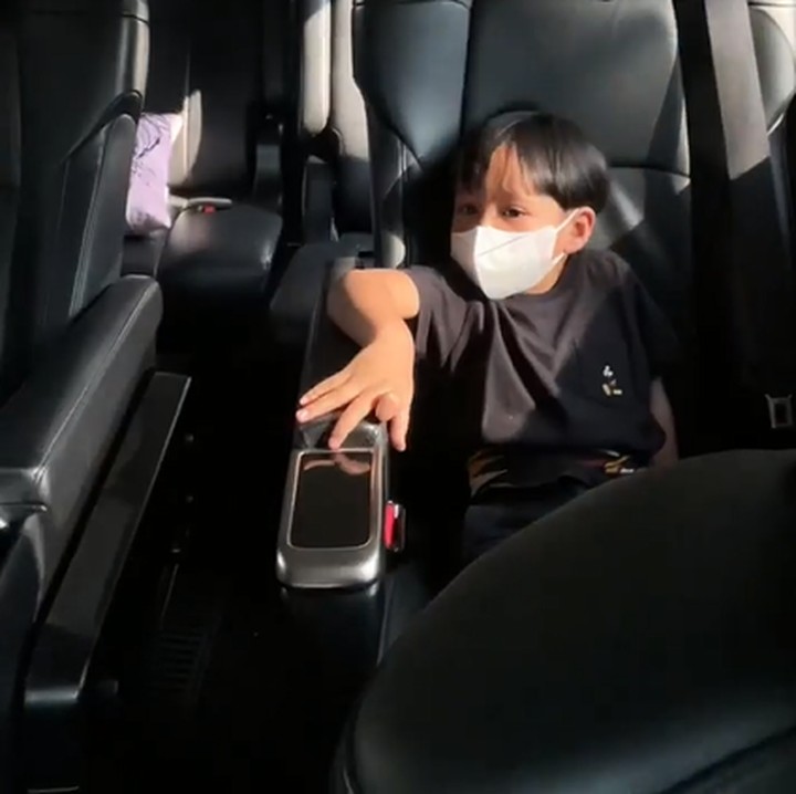 <p>Namun masuk di minggu kedua sekolah, Arr sudah berani nih, Bunda. Ternyata, ada beberapa tips yang Tasya lakukan agar Arr bisa tenang saat berada jauh darinya. (Foto: Instagram @tasyakamila) <br /><br /><br /></p>