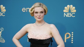 FOTO: Busana Terbaik Emmy Awards 2022: Ada Bintang Squid Game