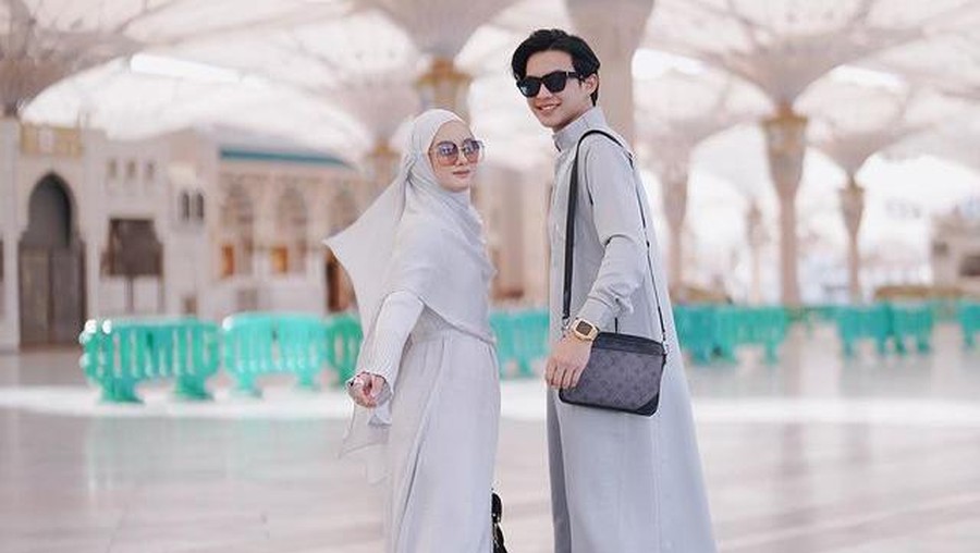 Dinda Hauw dan Rey Mbayang