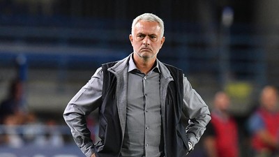 Jose Mourinho Marah Besar, Sebut Satu Pemain Roma Pengkhianat