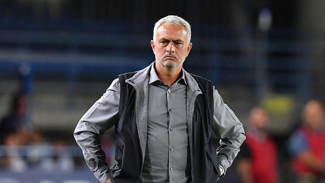 Jose Mourinho dilaporkan ingin kembali melatih Chelsea setelah tidak merasa bahagia di AS Roma.