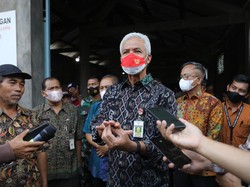 Ganjar Cerita Petani Ngeluh Sulit Dapat Solar Buat Pompa dan Traktor