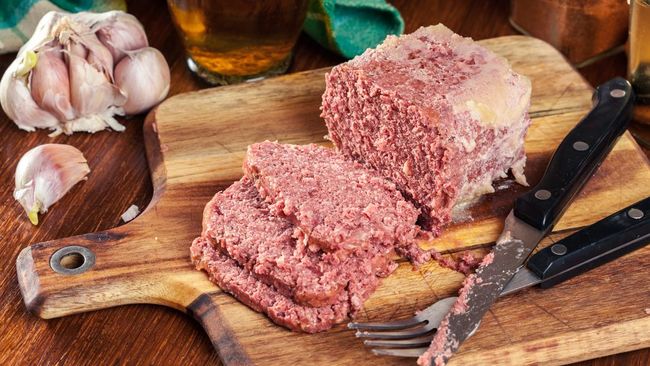 10 aliments qui font monter le cholestérol, des crevettes à la viande transformée