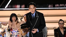 Lee Jung-jae Catat Sejarah dari Piala Aktor Terbaik Emmy Awards 2022