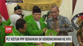 VIDEO: PLT Ketum PPP Serahkan SK Kemenkumham ke KPU
