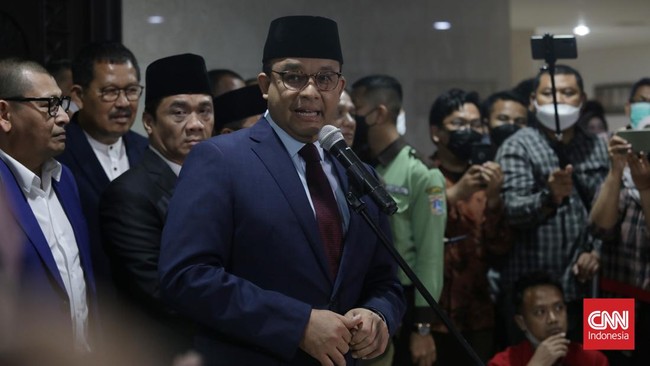 Gubernur DKI Jakarta Anies Baswedan merespons kabar dirinya akan dideklarasikan oleh Partai NasDem, Partai Demokrat, dan PKS sebagai calon presiden (capres).