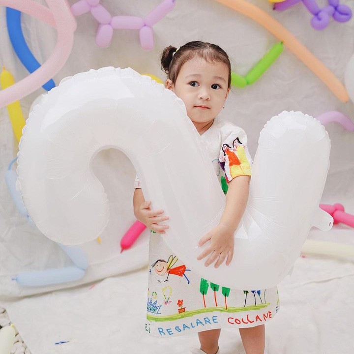 <p>Setelah menikah dengan Sandy Nasution, Dian pelangi dikaruniai seorang anak perempuan bernama Maika Rumaisha Al Aqsa, Bunda. Baby Rumi lahir pada 16 Agustus 2020 lalu. (Foto: Instagram: @dianpelangi)</p>