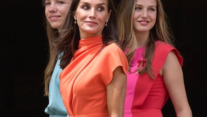Seperti Ratu Letizia, Putri Leonor dan Infanta Sofia Juga Terapkan Gaya Sustainable Fashion