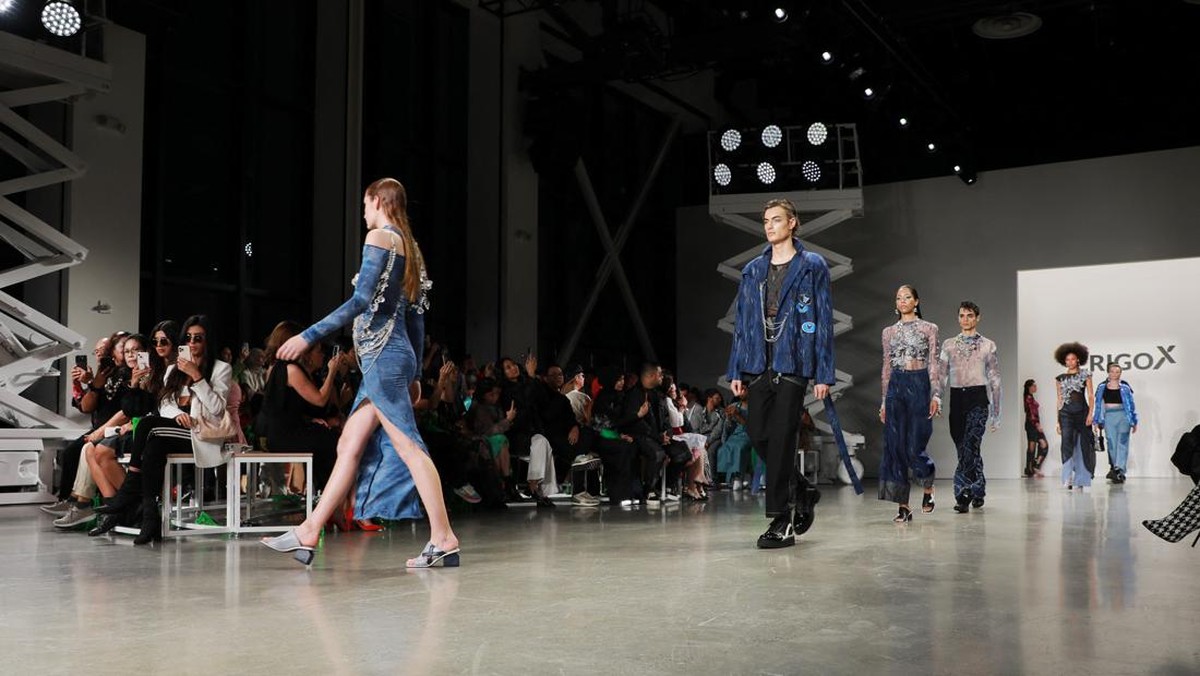 FOTO: Lagi, Erigo-X Melenggang di NYFW