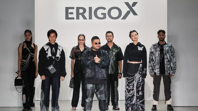 FOTO: Lagi, Erigo-X Melenggang di NYFW