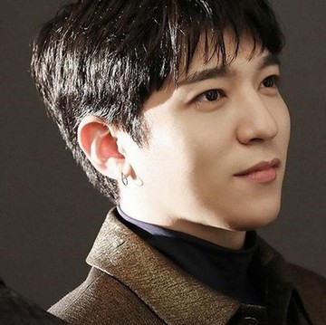 img-title Sukses Bikin Kaget, Selesai Wamil Sungjin DAY6 Tiba-tiba Buka Akun Instagram! Kamu Sudah Follow?
