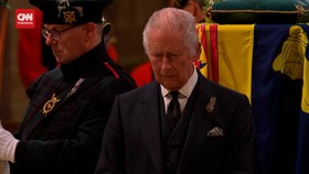 VIDEO: Raja Charles Pimpin Penghormatan Jenazah Ratu Elizabeth II