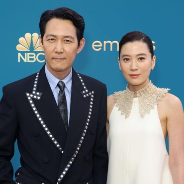 7 Gaya Lee Jung Jae Gandeng Im Se Ryung Sang Kekasih Konglomerat Disorot