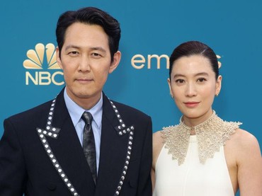 img-title 7 Gaya Lee Jung Jae Gandeng Im Se Ryung Sang Kekasih Konglomerat Disorot