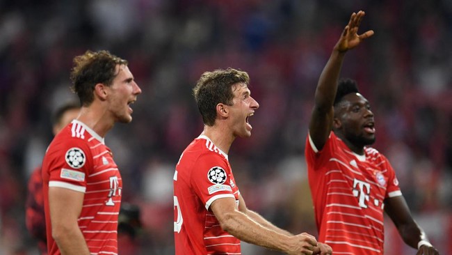 PSG menghadapi Bayern Munchen pada laga leg pertama 16 besar Liga Champions di Parc des Princes, Rabu (15/2) dini hari WIB. Berikut prediksi laga tersebut.