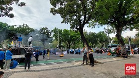 Demo Tolak BBM Memanas, Massa Paksa Masuk Kantor Anies
