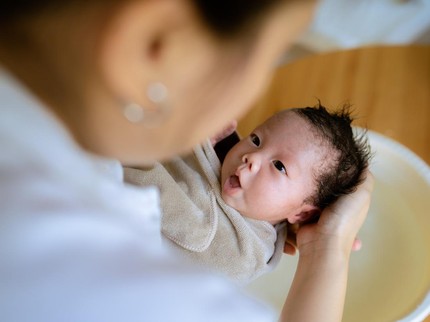 5 Cara agar Rambut Bayi Tumbuh Lebat, Benarkah Pilihan Sampo Berpengaruh?