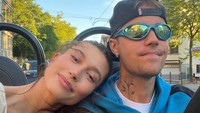 <p><em>"Happy anniversary to my best friend and wifey @haileybieber .. thanks for making me better in every way,"</em> tulis Justin Bieber dalam unggahan foto di Instagram. (Foto: Instagram @haileybieber)</p>