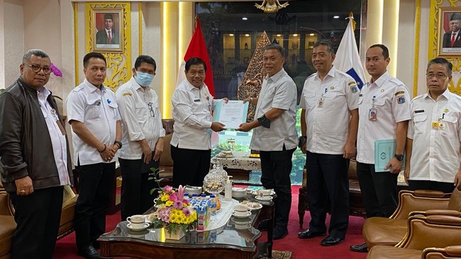 Stafsus Mendagri Kastorius Sinaga mengatakan Kemendagri masih menggodok tiga nama untuk diusulkan calon Pj Gubernur DKI Jakarta pengganti Anies Baswedan.