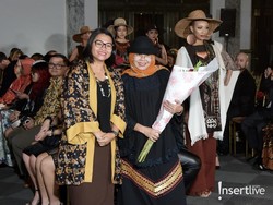 Laila Al Khusna Pamerkan Batik Khas Lampung di NYIFW 2022