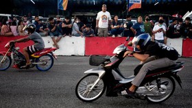 FOTO: Warna-warni Drag Bike di Thailand