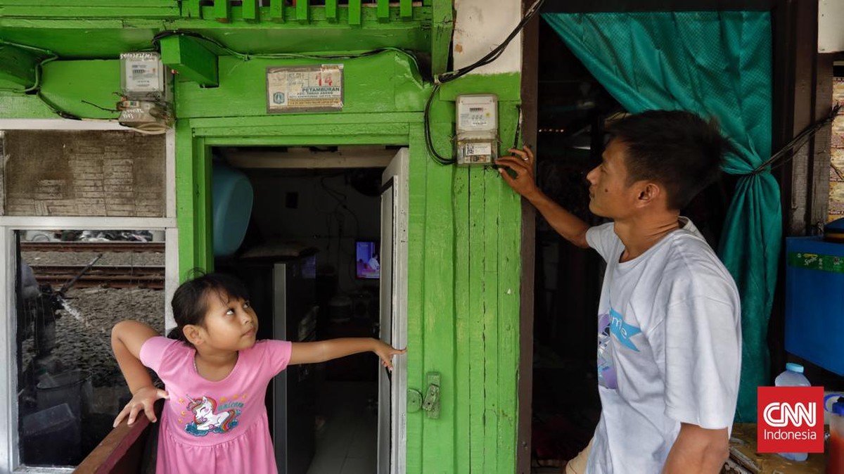 FOTO: Wacana Penghapusan Listrik 450 VA di Tengah Naik Harga BBM