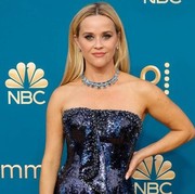 Pesona Reese Witherspoon Mengenakan Perhiasan Berlian Seberat 210 Karat di Emmy Awards 2022