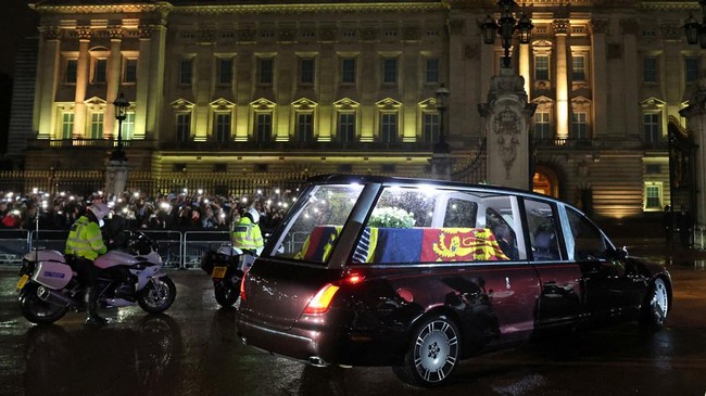 Taiwan mengklaim Dubes de facto Taiwan di London Kelly Hsieh menerima 'undangan khusus' dari Inggris untuk menandatangani buku belasungkawa Ratu Elizabeth II.