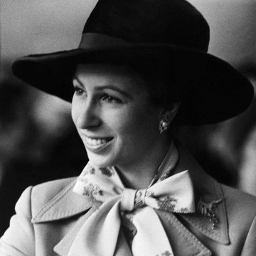 Kisah Putri Anne, Cetak Sejarah Jadi Perempuan Pertama yang 'Lindungi' Peti Mati Ratu Elizabeth II