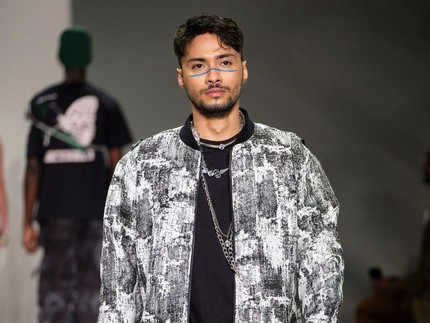 Bikin Bangga, Intip 5 Potret Refal Hady Masuk Instagram New York Fashion Week