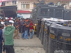 Massa Demo Sidang Lahan di Torut Kembali Bentrok, 30 Mahasiswa Diamankan