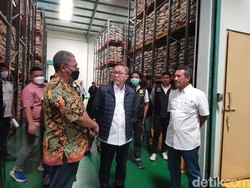Zulhas Sidak Importir Olahan Susu Tak Berizin, Temukan 2.735 Ton Bahan Baku