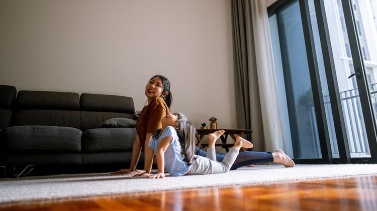 3 Manfaat Senam Lantai untuk Kesehatan Anak 3 Manfaat Senam Lantai untuk Kesehatan Anak