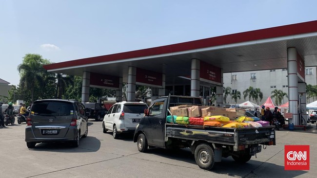 Masyarakat bisa membeli bahan bakar minyak (BBM) dengan harga lebih murah di SPBU badan usaha swasta dibandingkan PT Pertamina (Persero).