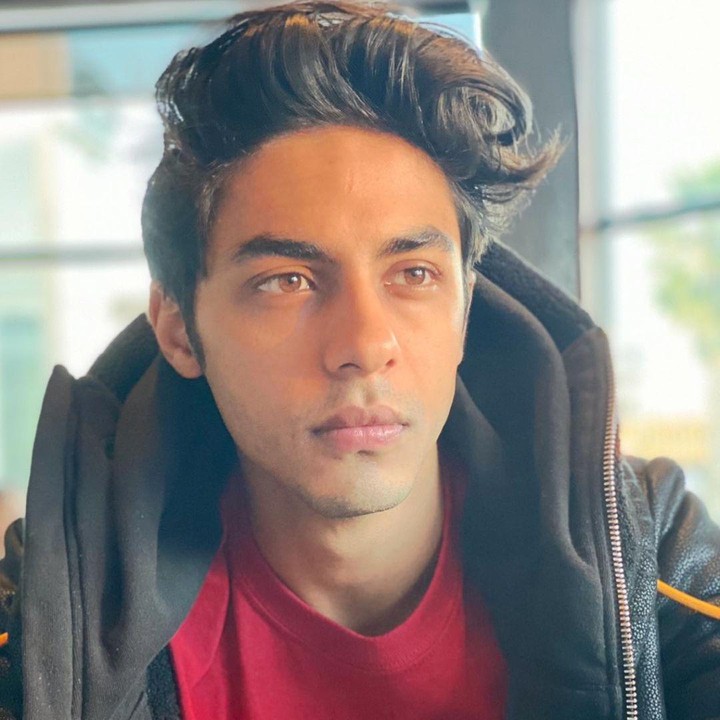 7 Potret Aryan Khan, Putra Sulung Shah Rukh Khan yang Tampan Seperti