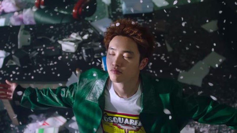 D.O EXO dalam teaser Bad Prosecutor.