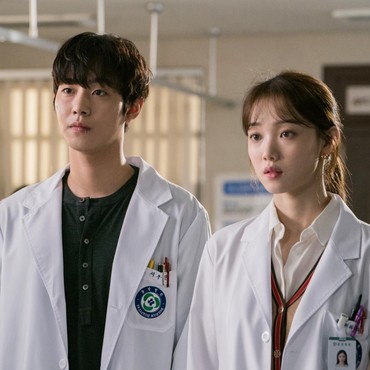 'Dr. Romantic 3' Kembali Dibintangi Ahn Hyo Seop & Lee Sung Kyung