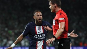Neymar Marah Dapat Kartu Kuning Usai Selebrasi di Israel