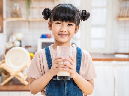 Perlukah Anak Minum Susu dan Suplemen Agar Bertambah Tinggi? Ini Kata Dokter