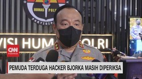 VIDEO: Bareskrim Polri Amankan Pemuda Diduga Hacker Bjorka