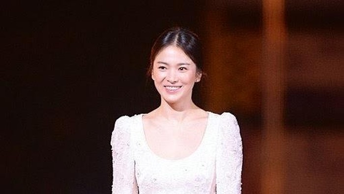 Cantiknya Tak Lekang Oleh Waktu, Sederet Aktris Korea Ini Sukses Jadi 'Ikon' Awet Muda! Cantiknya Tak Lekang Oleh Waktu, Sederet Aktris Korea Ini Sukses Jadi 'Ikon' Awet Muda!