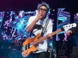 Hapus Unggahan Kabar Keluar dari GIGI, Thomas Ramdhan Sempat Sindir Teman yang Nusuk dari Belakang