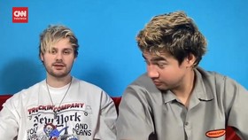 VIDEO: Pesan Cinta 5SOS untuk Penggemar di Indonesia