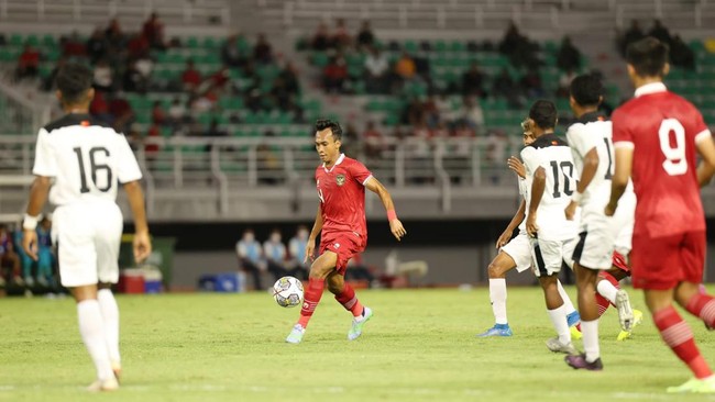 Di Piala AFF U-23 2023, Timnas Indonesia U-23 memiliki dua pemain yang punya kemampuan lemparan jarak jauh seperti Pratama Arhan.