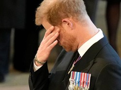 Bukan Keluarga, Pangeran Harry Tahu Ratu Elizabeth Meninggal dari Media