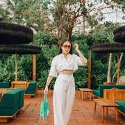Outfit Putih Ala Artis Indonesia yang Bisa Jadi Inspirasi Saat Liburan ke Bali