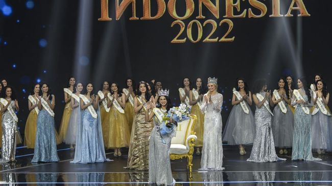 Malam puncak ajang kecantikan Miss Indonesia 2022 telah digelar Kamis (15/9) malam. Berikut daftar lengkap pemenangnya.